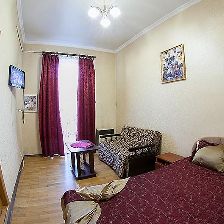 Квартира Подобово На Вулиці Чорновола 31 Біля Форуму У Місті Львові Біля Малевича מראה חיצוני תמונה